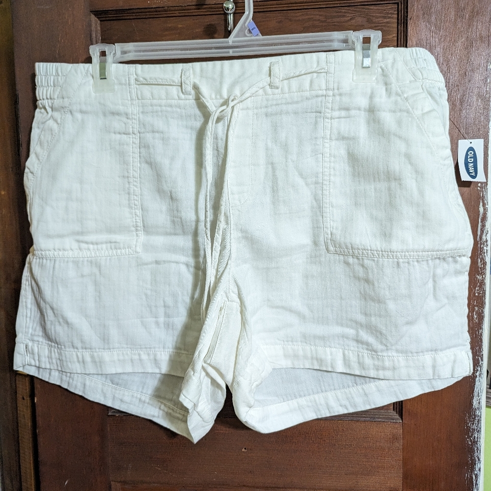 NWT - XL White Linen Old Navy Shorts